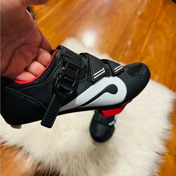 PELOTÓN cycling Shoe size 38 mens With clip in bike cleast comfort - Picture 3 of 7